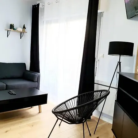 Logement Lumineux Et Cosy De 39m2 Au Centre De *